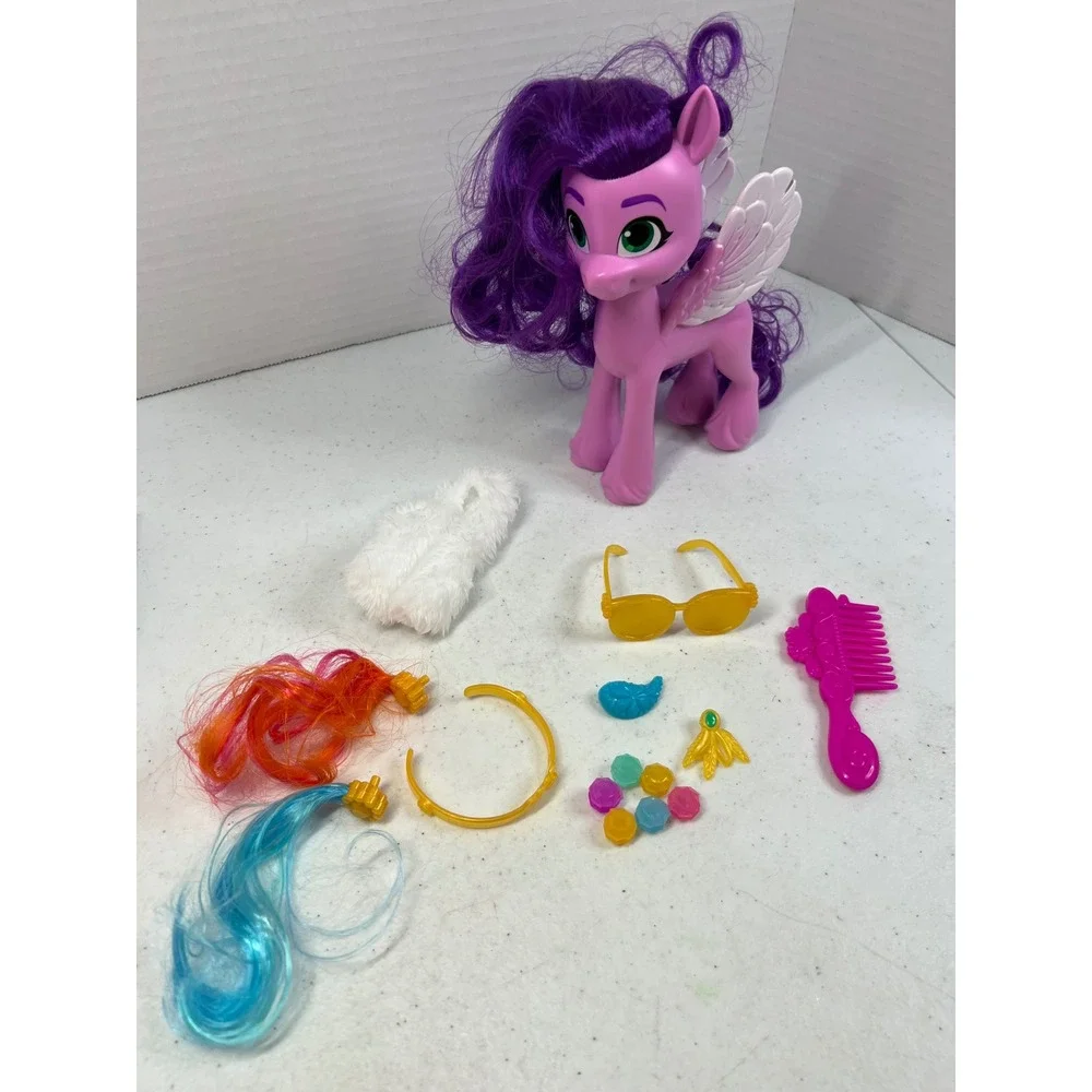 My Little Pony A New Generation Princess Pipp Petals 6in Pink Pegasus Figure Set